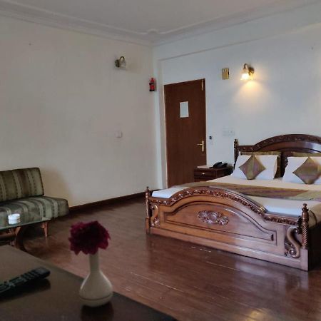Hotel Blossom Shimla Eksteriør bilde