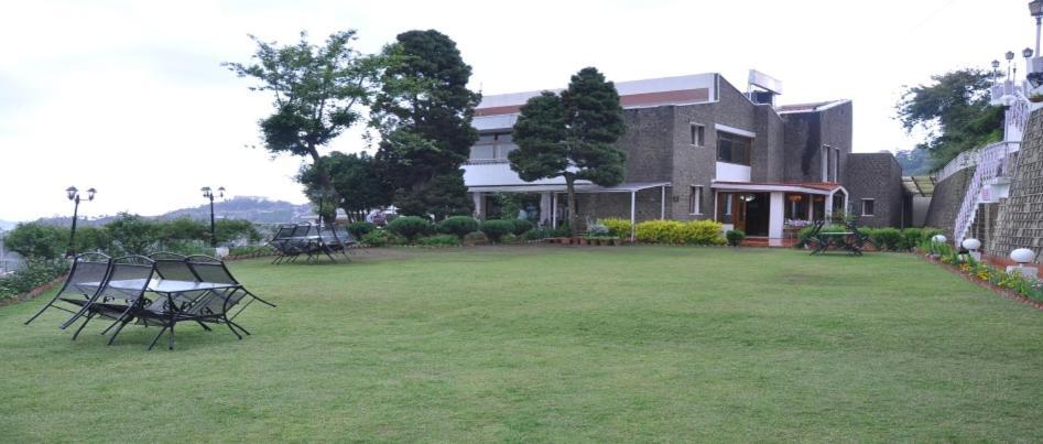 Hotel Blossom Shimla Eksteriør bilde