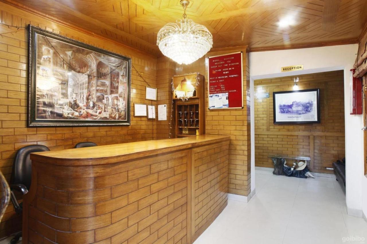 Hotel Blossom Shimla Eksteriør bilde